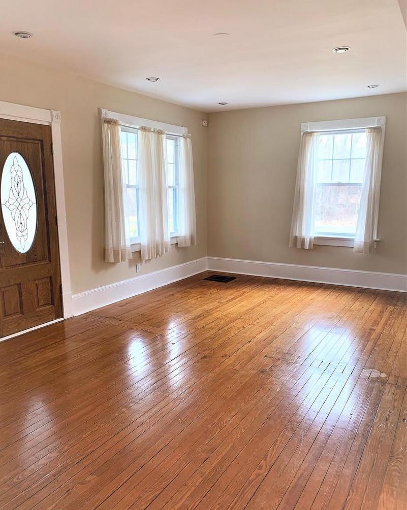 Home for Sale at 8067 Croom Rd. Upper Marlboro MD 20772 Full Details