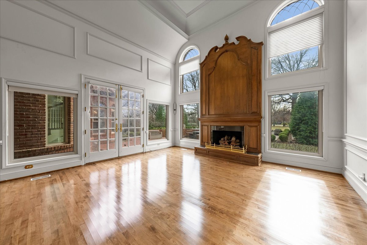 Home for Sale at 27005 E Colbern Rd. Lee's Summit, MO 64086 Full Details