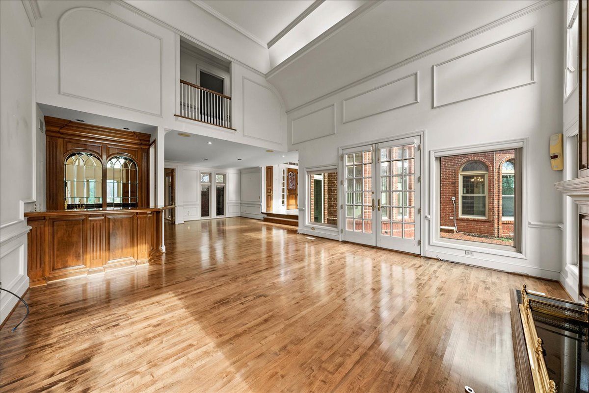 Home for Sale at 27005 E Colbern Rd. Lee's Summit, MO 64086 Full Details