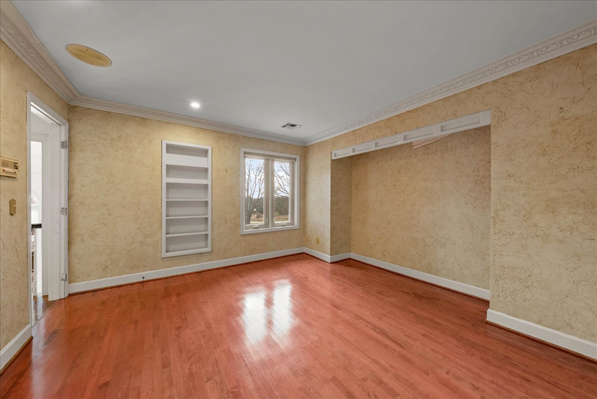 Home for Sale at 27005 E Colbern Rd. Lee's Summit, MO 64086 Full Details