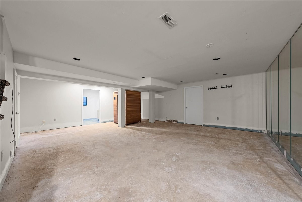 Home for Sale at 27005 E Colbern Rd. Lee's Summit, MO 64086 Full Details