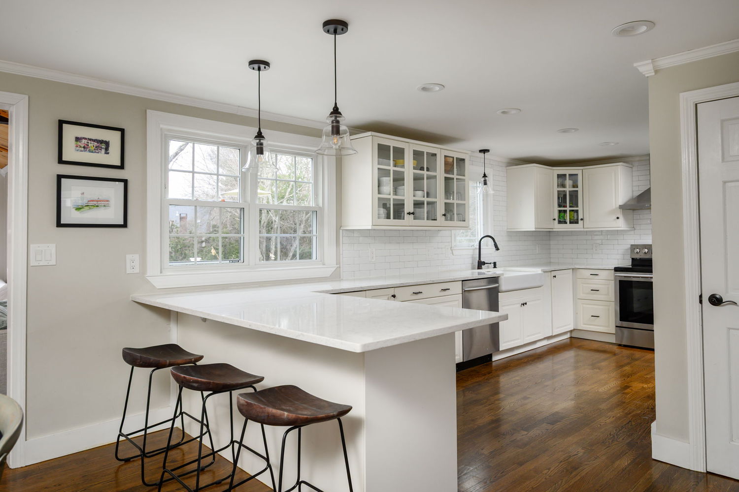 2337_1363_property_kitchen-peninsula-20260622024432.jpg