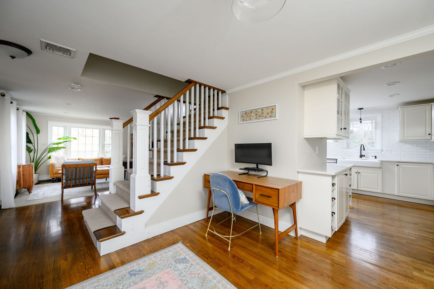 2337_1363_property_stairs-20260622024437.jpg