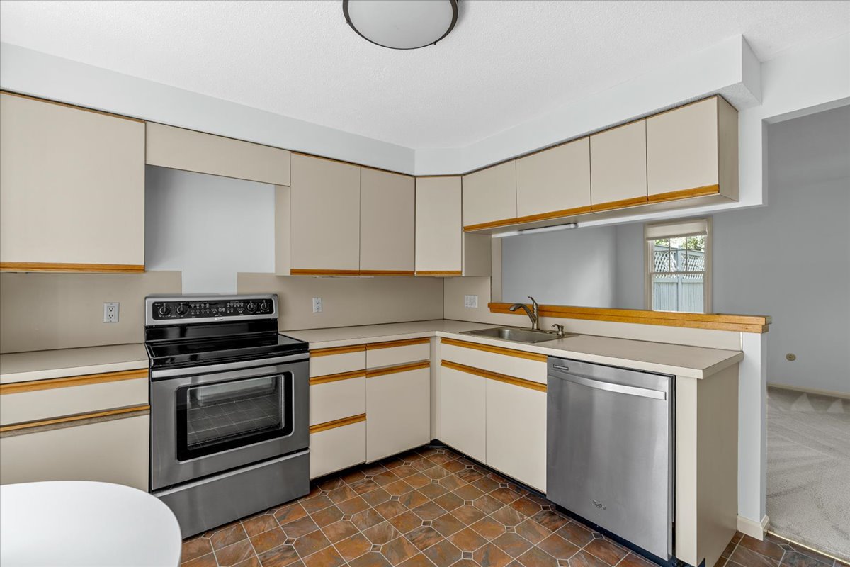 2337_1401_property_kitchen-56-floret-cir-29-20260820074003.jpg