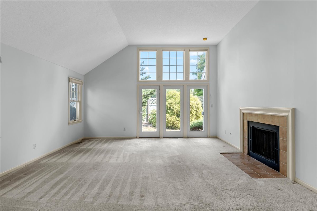 2337_1401_property_living-room-to-backyard-56-floret-cir-16-20260820074002.jpg