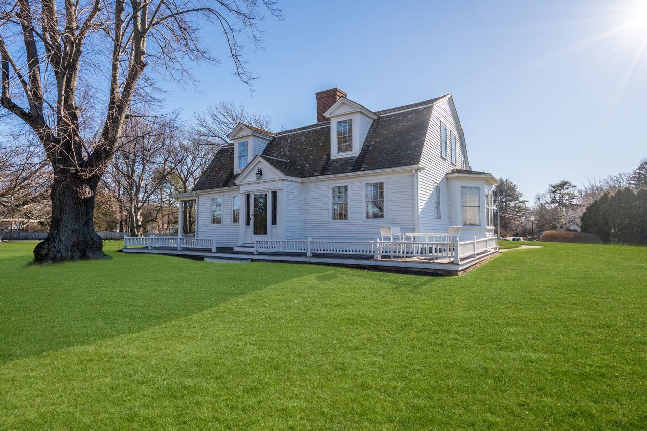 73 Summer St, Hingham, MA Hingham Harbor ViewsNew Listing Real