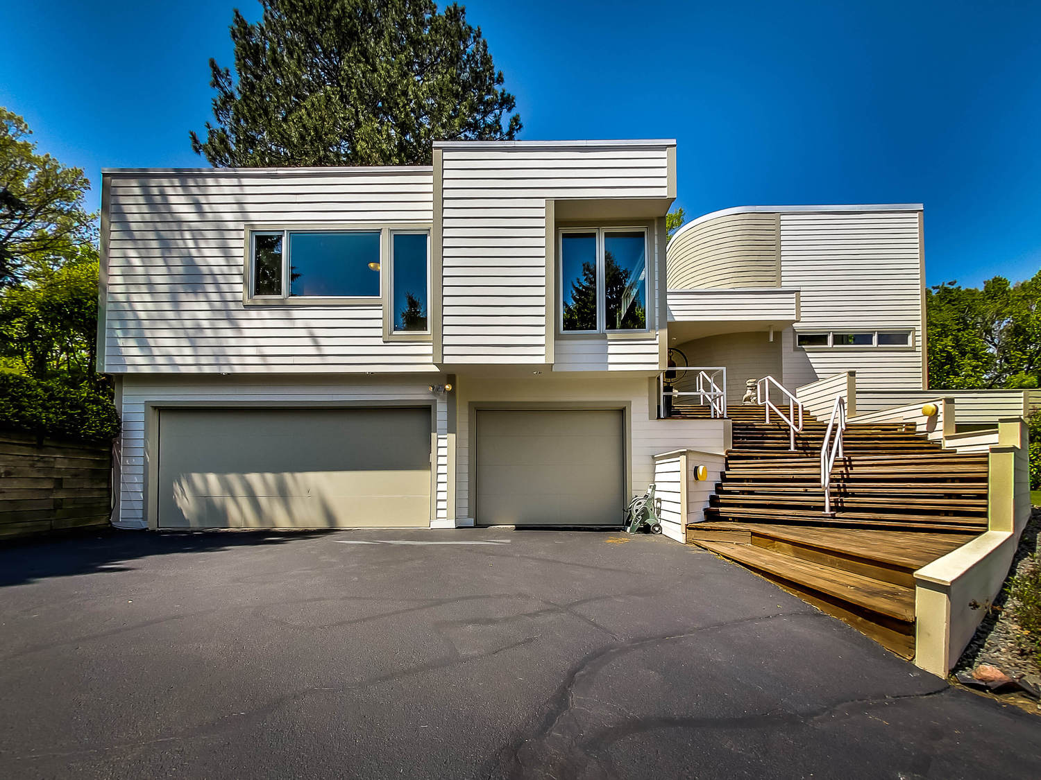 1235 Knollwood Lane Mendota Heights, MN 55118