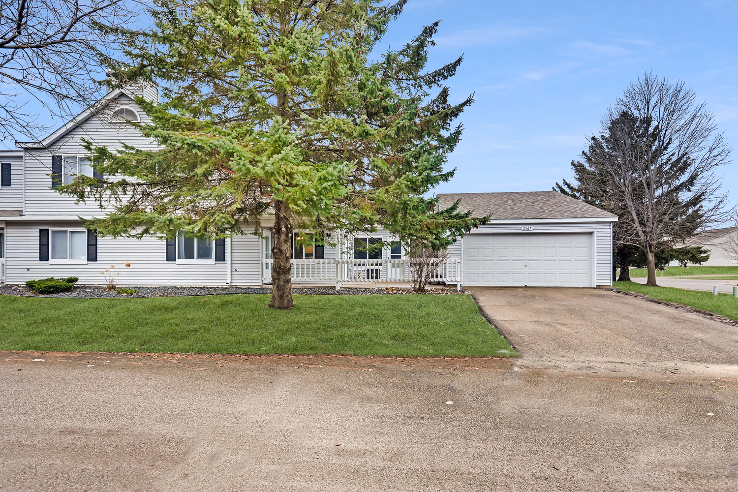 2567 Wimbledon Place Woodbury, MN 55129