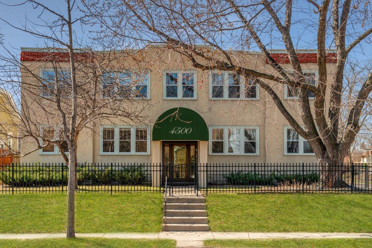 4500 Bloomington Ave S. Unit 202 Minneapolis, MN 55407