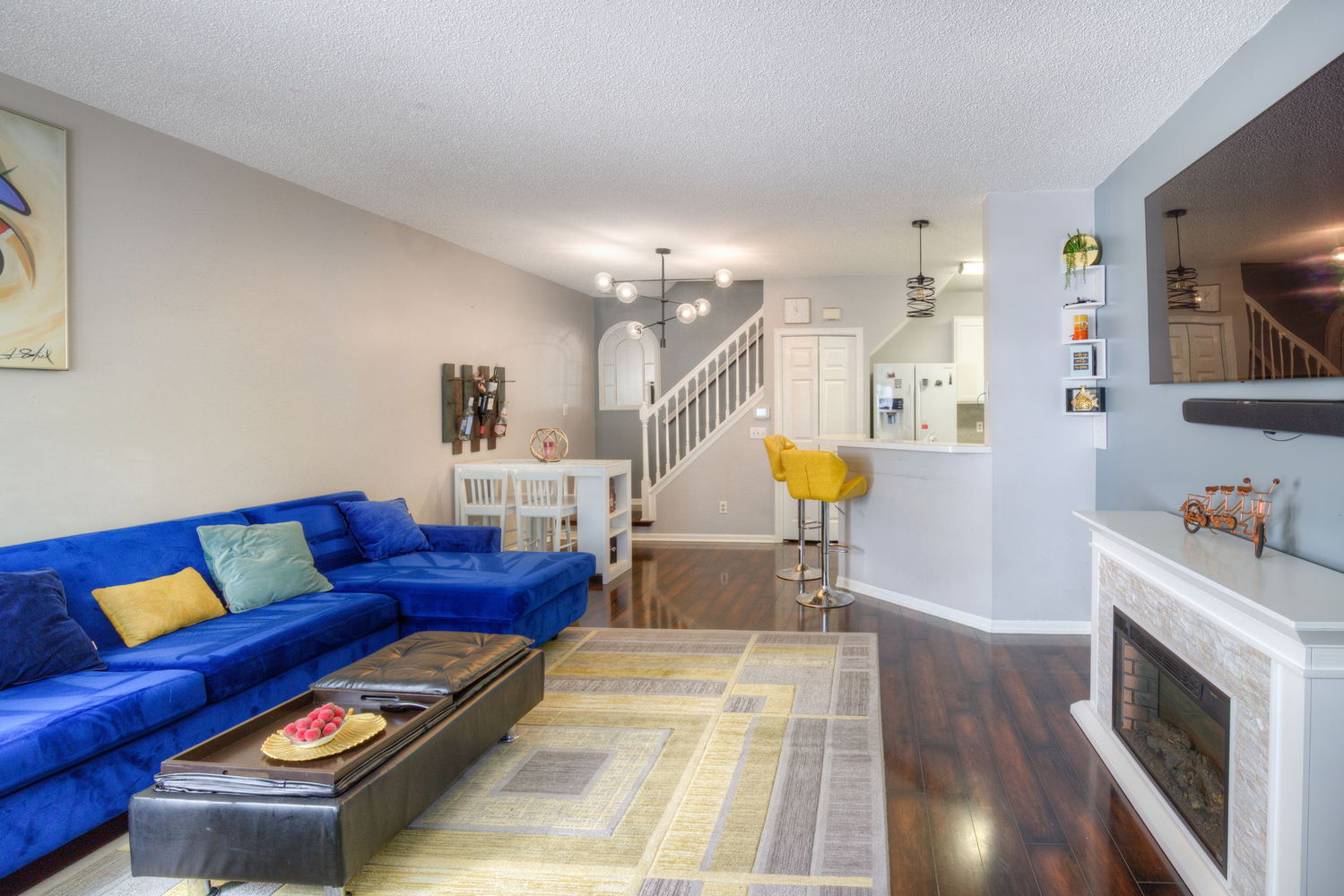 2032 Chicory Way Chanhassen, MN 55317