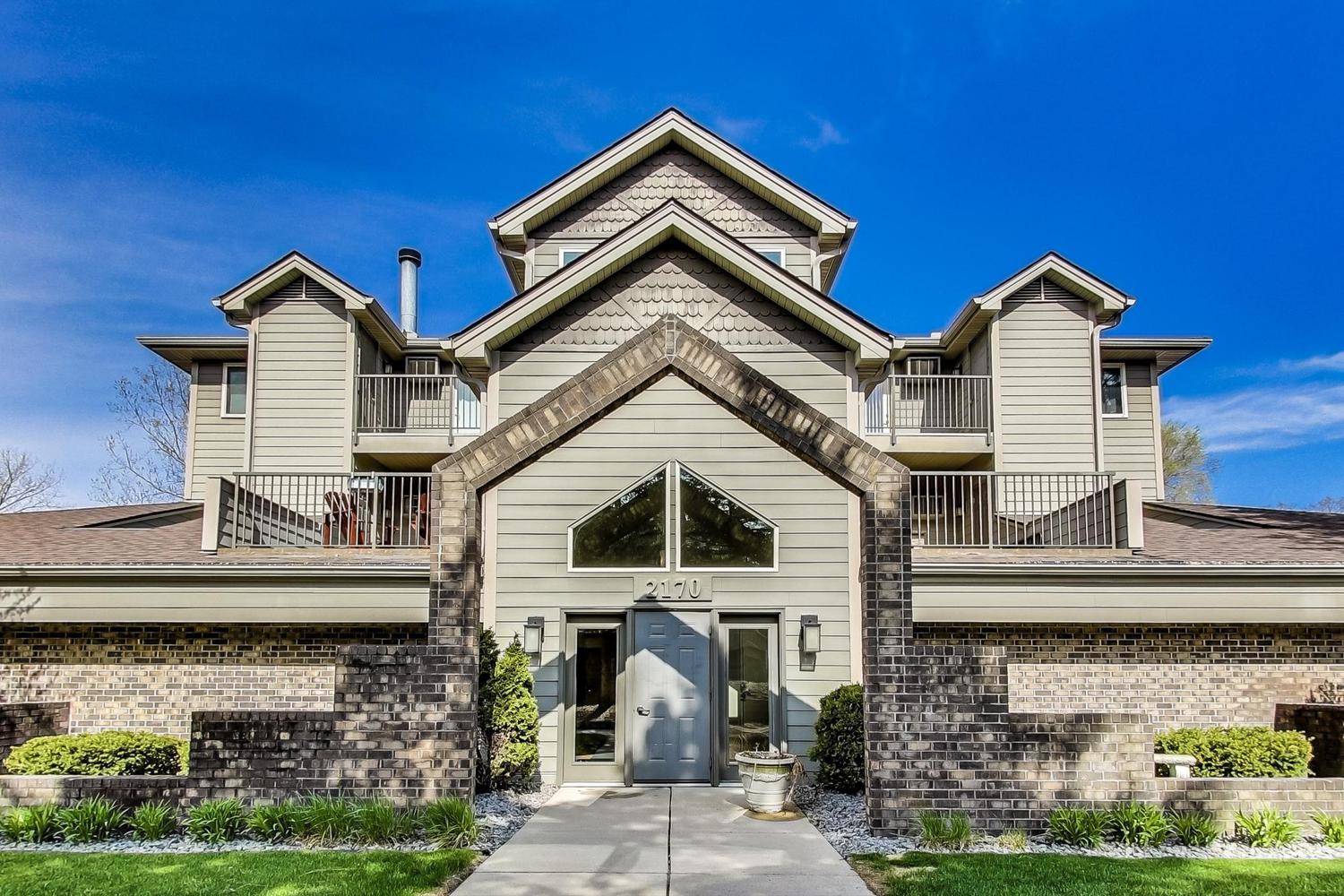 2170 Ridge Drive Unit 35 Minneapolis, MN 55416