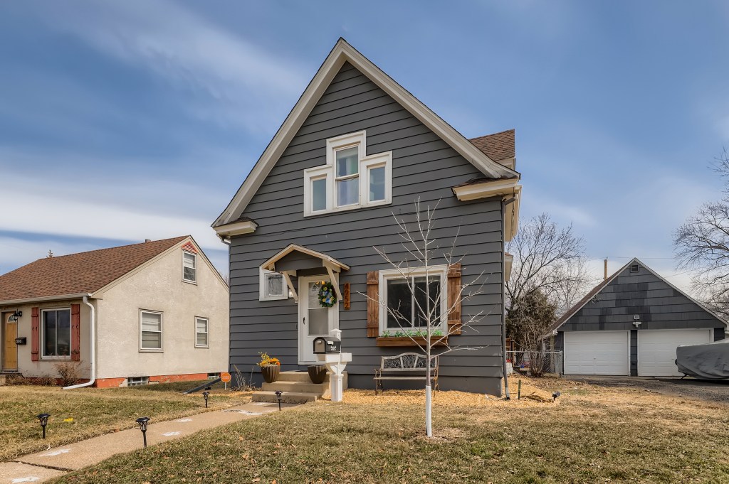 4952 Newton Ave N Minnesota, MN 55430