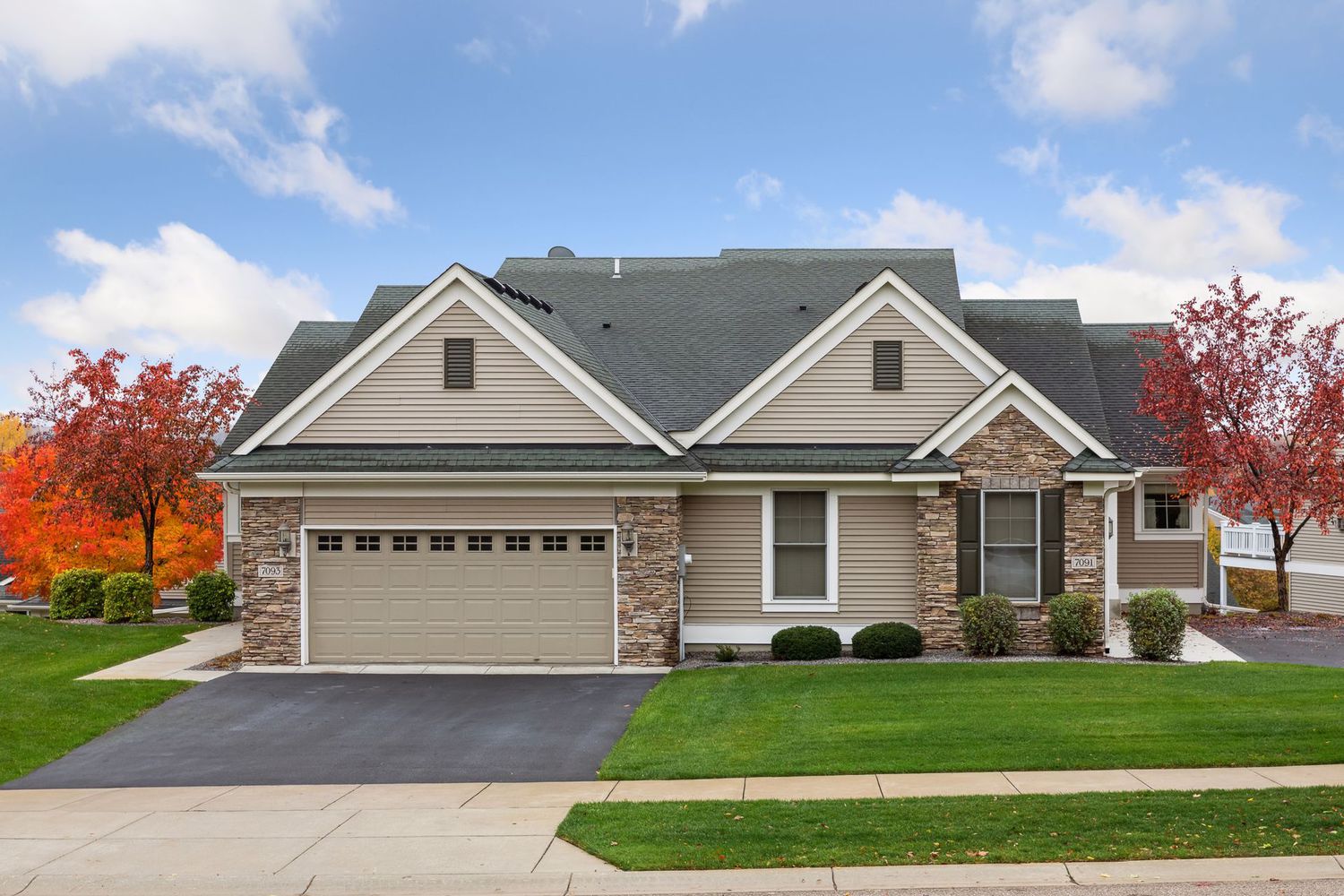7093 Waterstone Lane Woodbury, MN 55125