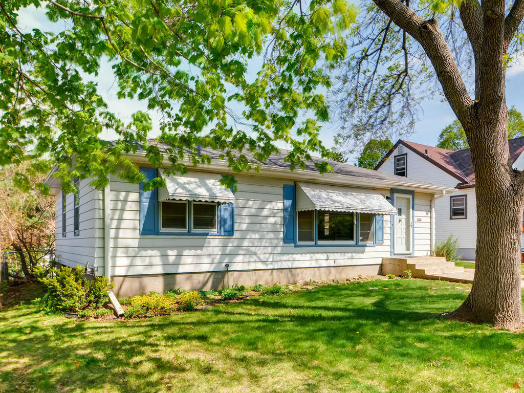 441_686_property_5533-knox-ave-south-001-13-exterior-front-mls-size-20190521103526.jpg