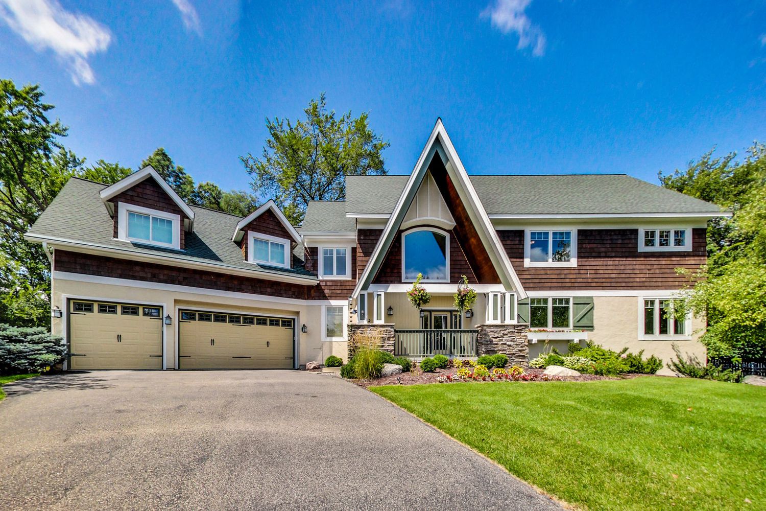 3963 Greystone Ridge Eagan, MN 55122