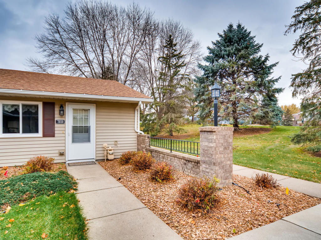 7650 13Th St North Oakdale, MN 55128