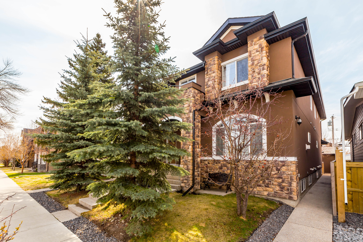 Edmonton, Calgary and Banff/Canmore Real Estate Homes for Sale in Alberta. Edmonton, Calgary and Banff/Canmore Real Estate Homes for Sale in Alberta.
