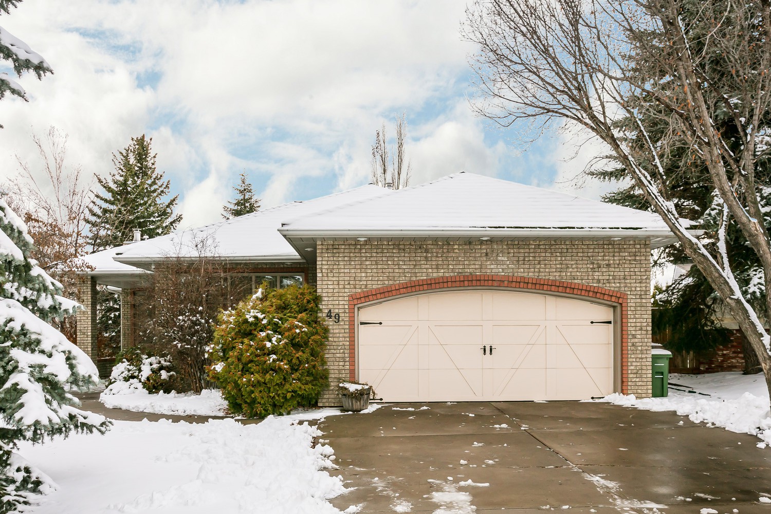 Edmonton, Calgary and Banff/Canmore Real Estate Homes for Sale in